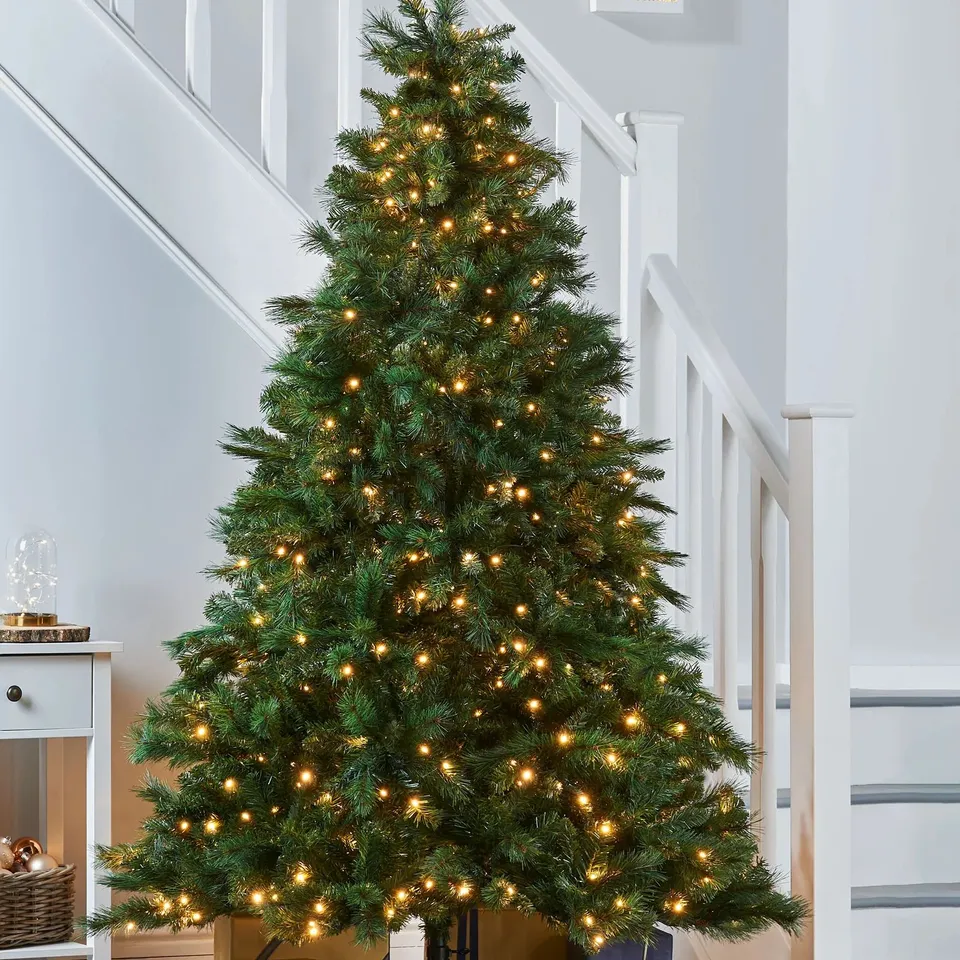 BOXED WERCHRISTMAS 5FT PRE-LIT VICTORIAN PINE MULTI-FUNCTION CHRISTMAS TREE WITH WARM WHITE LED LIGHTS - COLLECTION ONLY