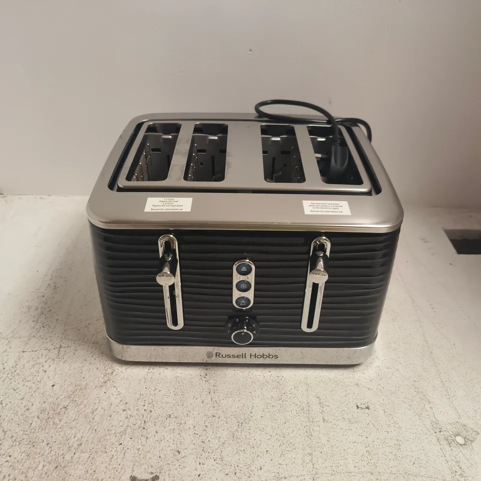 RUSSELL HOBBS 4-SLICE TOASTER IN BLACK