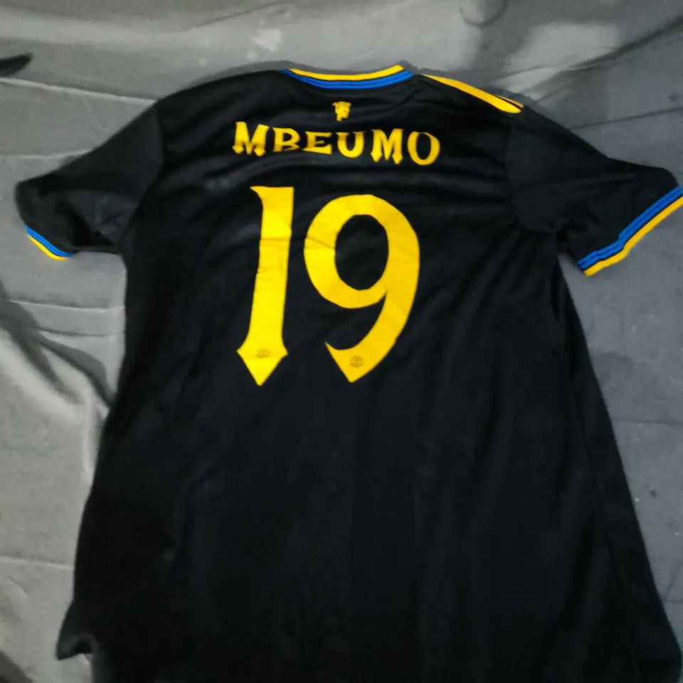 ADIDAS MANCHESTER UNITED KIDS JERSEY (#19 - MBUEMO) - UK LARGE