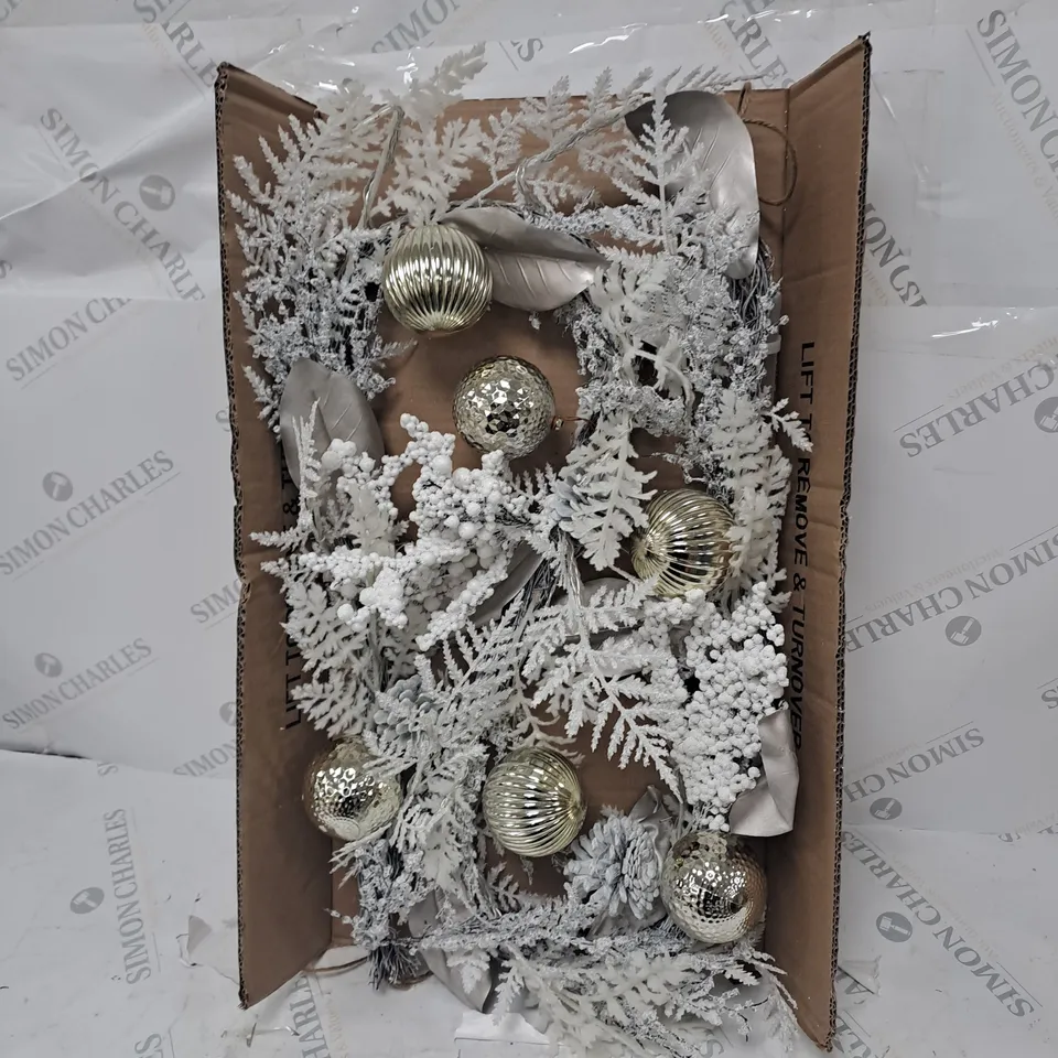 WINTER GARLAND RRP £39.99