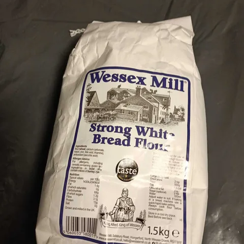 APPROXIMATELY 8 ASSORTED FOOD AND DRINK ITEMS INCLUDING WESSEX MILL STRONG WHITE BREAD FLOUR , CURED CHORIZO AND ALPRO OAT DRINK 