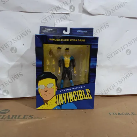 DIAMOND SELECT TOYS AMAZON ORIGINAL INVINCIBLE DELUXE ACTION FIGURE