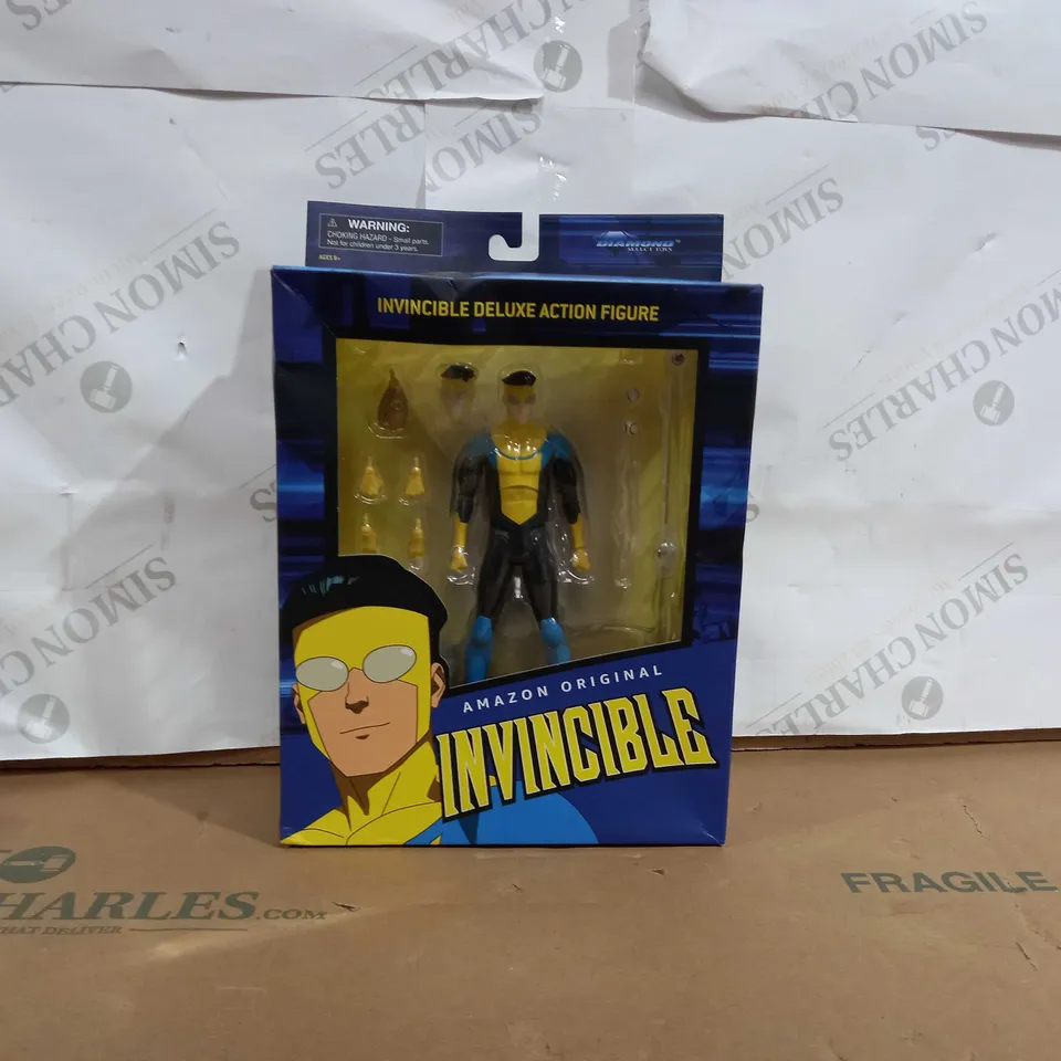 DIAMOND SELECT TOYS AMAZON ORIGINAL INVINCIBLE DELUXE ACTION FIGURE