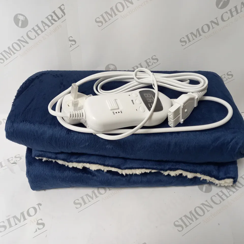 BOXED SUPER POLAR FLEECE HEATED WRAP IN NAVY