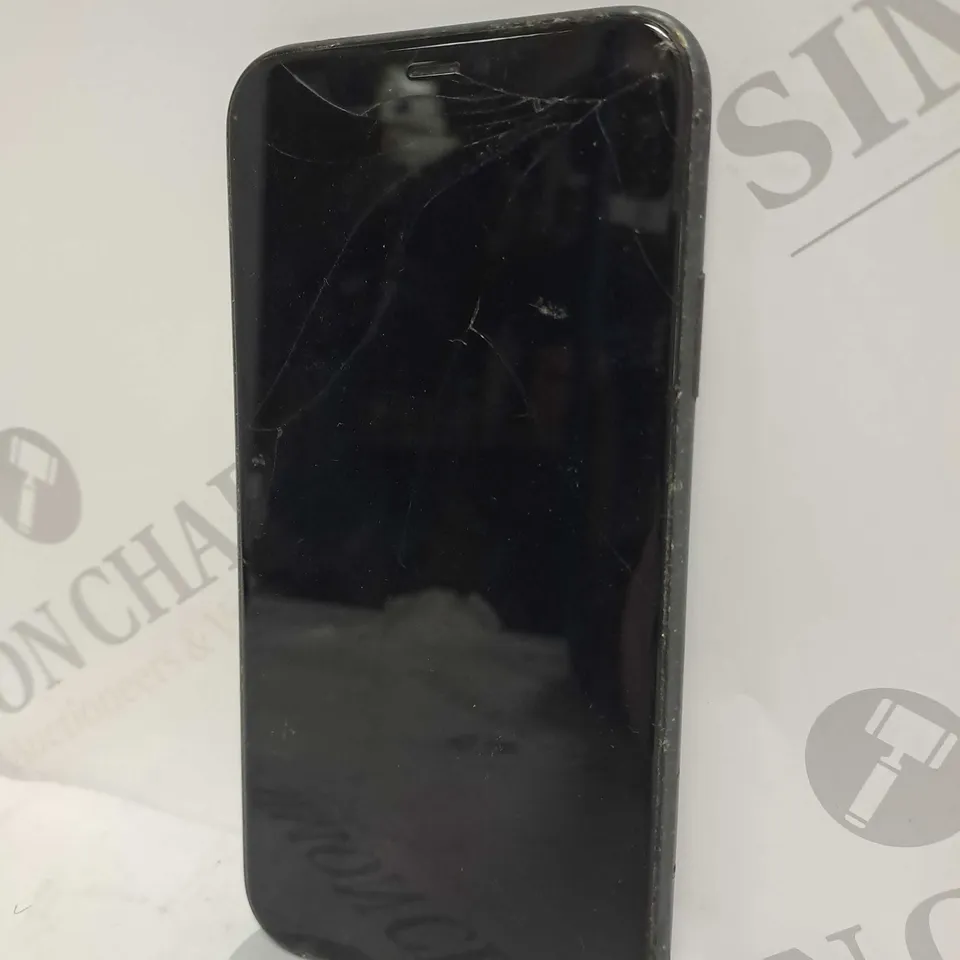 APPLE IPHONE SMARTPHONE - MODEL UNSPECIFIED 