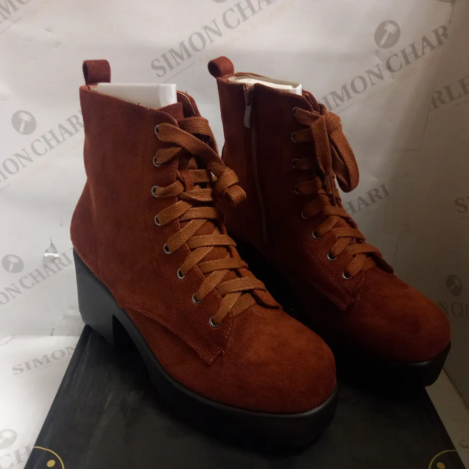 KOI VEGAN THE BAILEY SLIM BLOCK HEEL BOOTS - RUST SUEDE SIZE 7