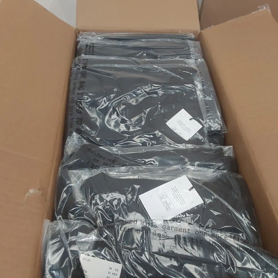 BOX CONTAINING APPROXIMATELY 30x BRAND NEW SIMPLY BE BLACK SHEER SHOULDER TOPS - SIZE 20