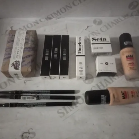 GROUP OF APPROX 10 ASSORTED HEALTH AND BEAUTY ITEMS TO INCLUDE FOUNDATION, LIPSTICKS, BROW PENCILS ETC