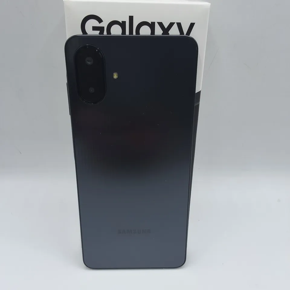 BOXED SAMSUNG GALAXY A07 4/64GB IN BLACK - SM-A075F