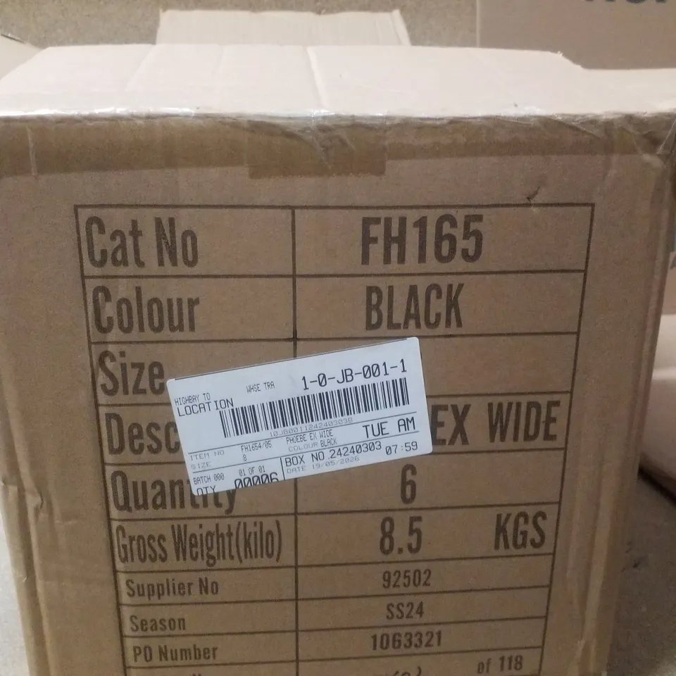 BOX CONTAINING APPROXIMATELY 6 PAIRS OF BRAND NEW SIMPLY BE BLACK PHOEBE EX WIDE SANDALS - SIZE 8