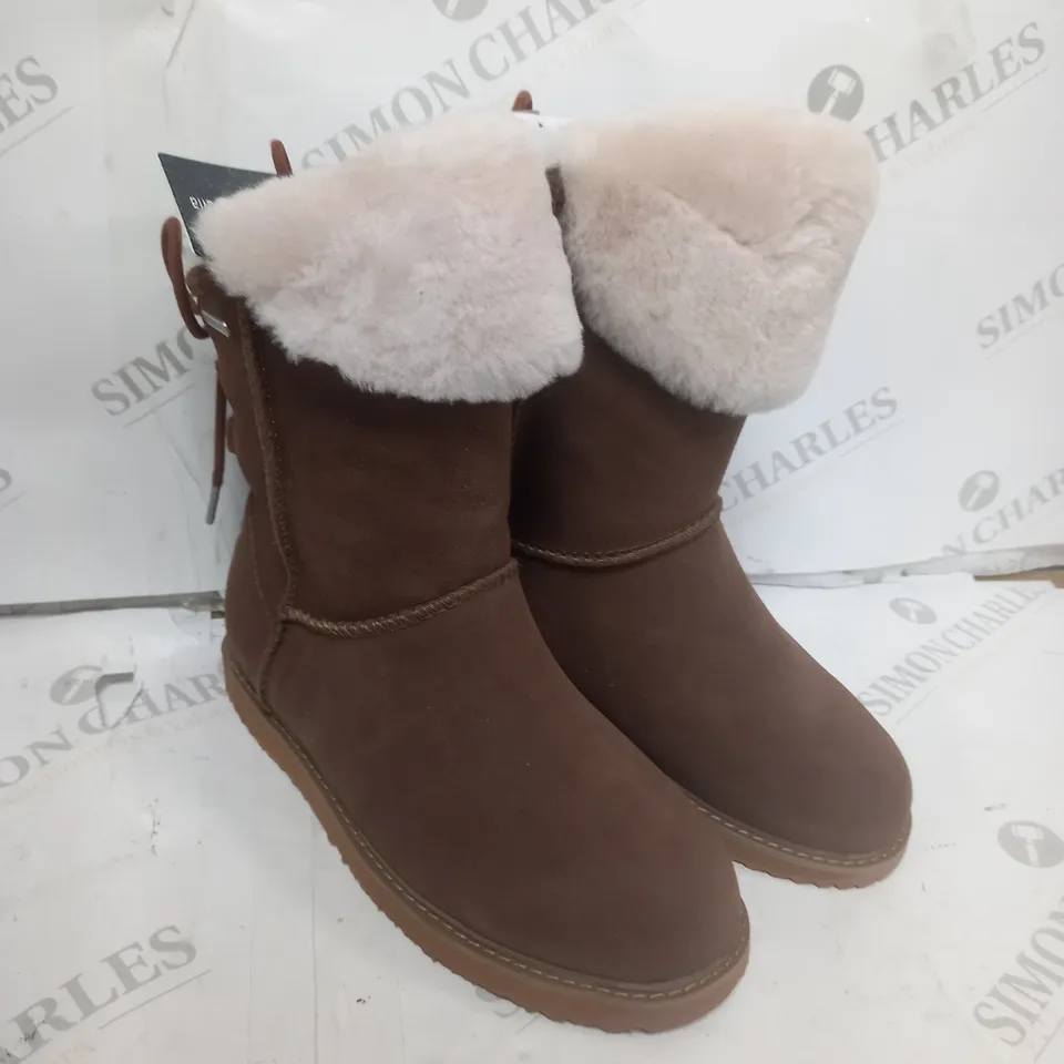 BOXED EMU AUSTRALIA BROWN BOOTS SIZE 5