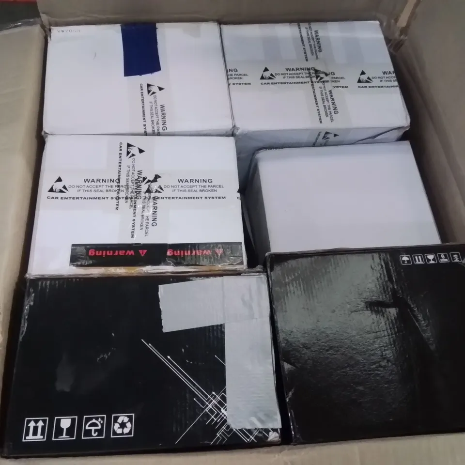 LARGE BOX CONTAINING ASSORTED CAR MULTIMEDIA SYSTEM INTERFACES // MODELS VARY