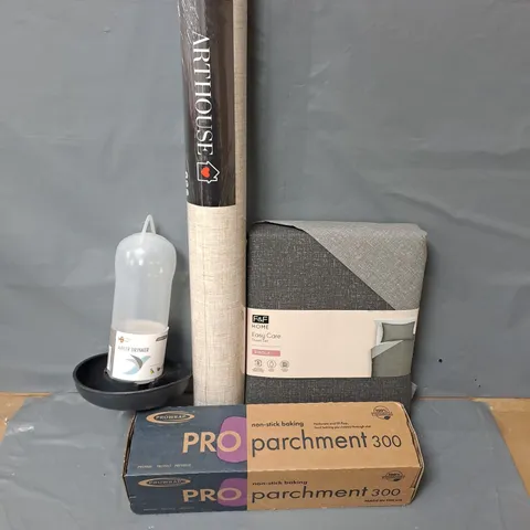 APPROXIMATELY 20 ASSORTED HOUSEHOLD ITEMS TO INCLUDE WALLPAPER, PRO PARCHMENT BAKING PAPER, SINGLE DUVET SET, ETC