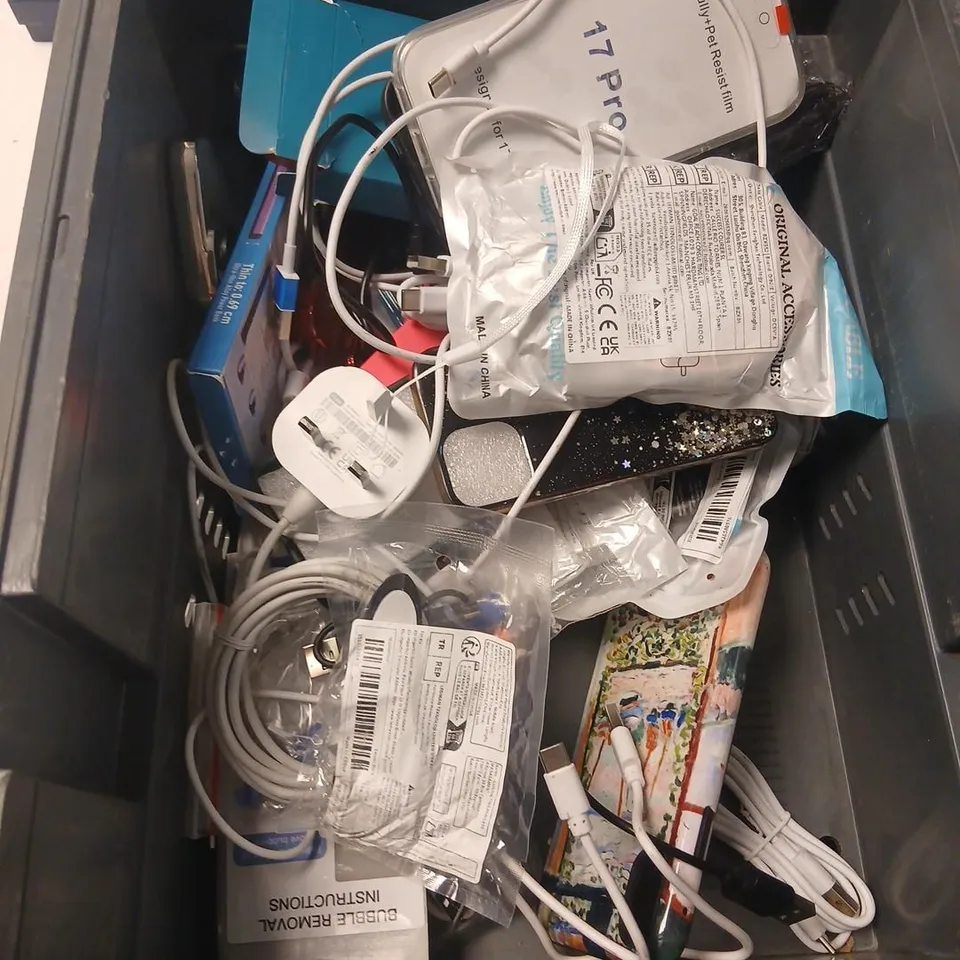 LARGE QUANTITY OF ASSORTED ELECTRICAL DEVICE ACCESSORIES