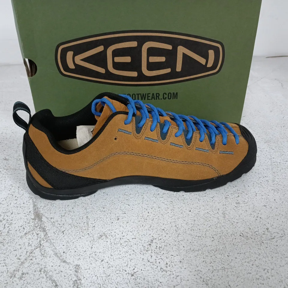 BOXED PAIR OF KEEN MENS JASPER SHOES IN BROWN - UK 7