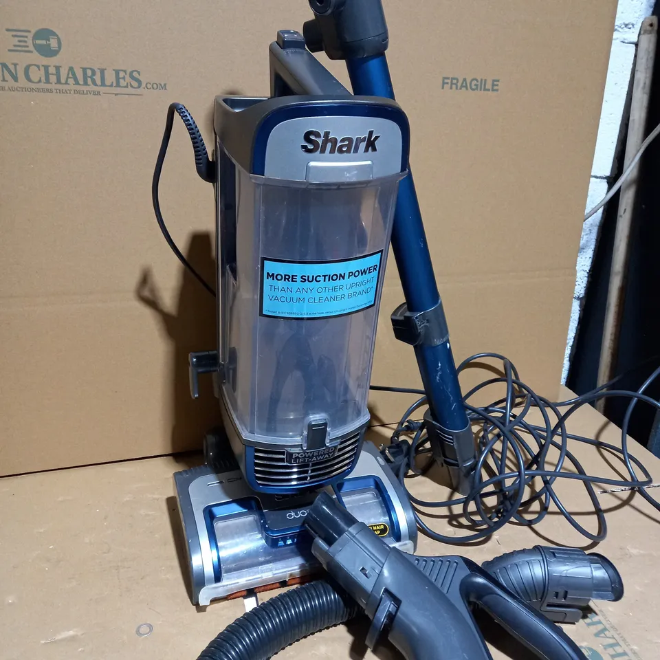 SHARK 850UKT CORDED VACUUM