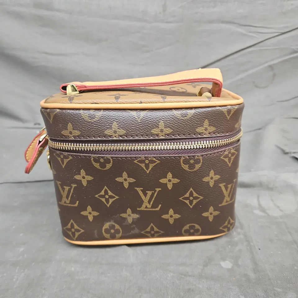 LOUIS VUITTON MAKE UP BAG 