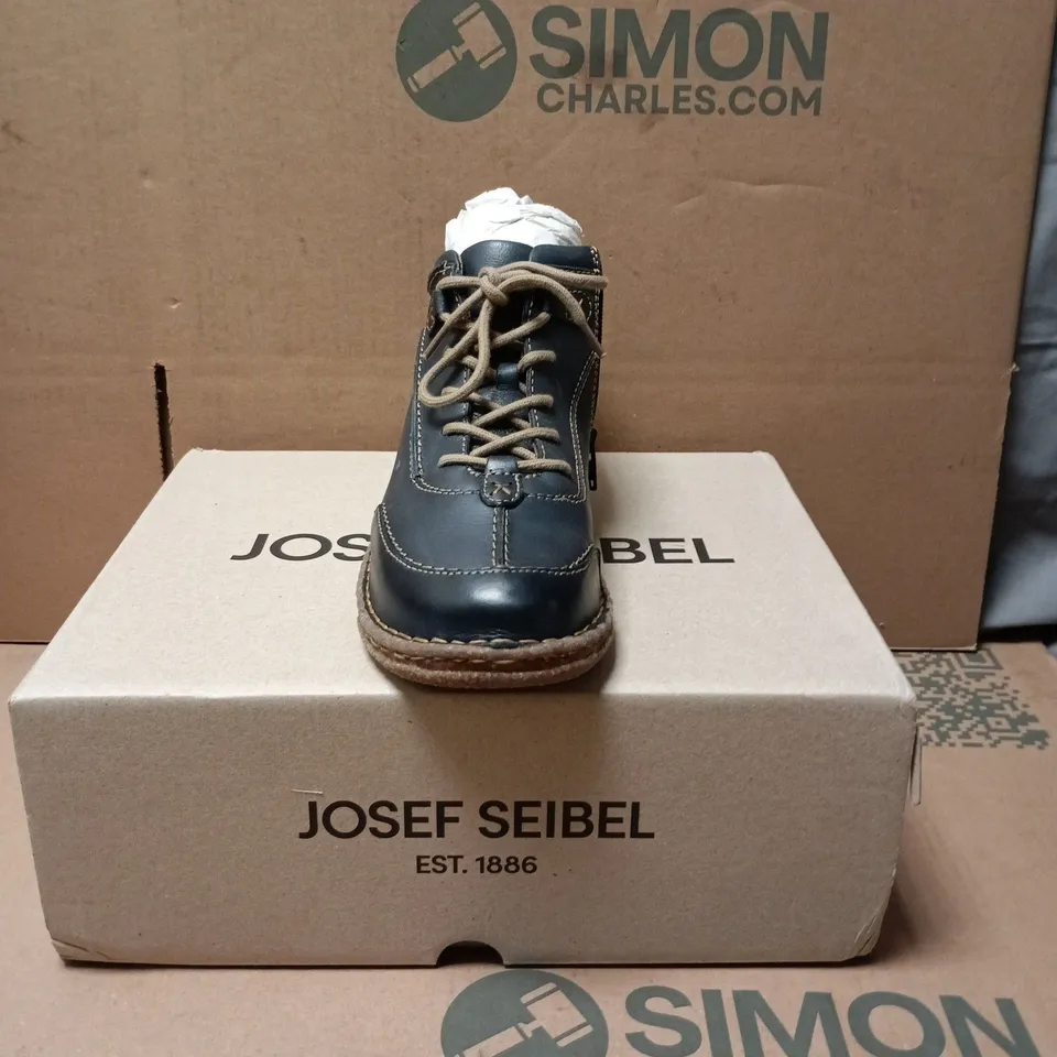 JOSEF SEIBEL NAVY LEATHER ANKLE BOOTS, EU 38 (UK 5.5)