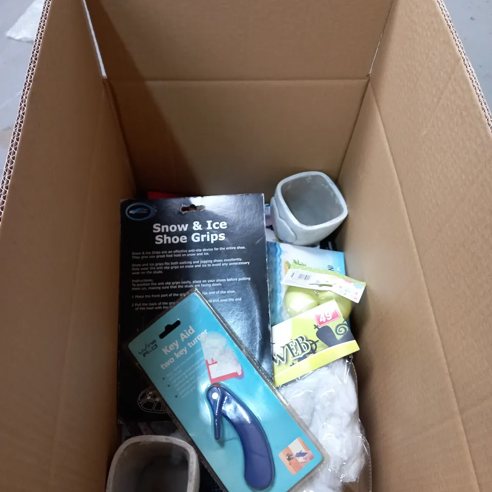 BOX OF ASSORTED ITEMS APPROXIMATELY 20 TO INCLUDE IPAD CASE, BACK MASSAGER, VORTEX BALL ETC