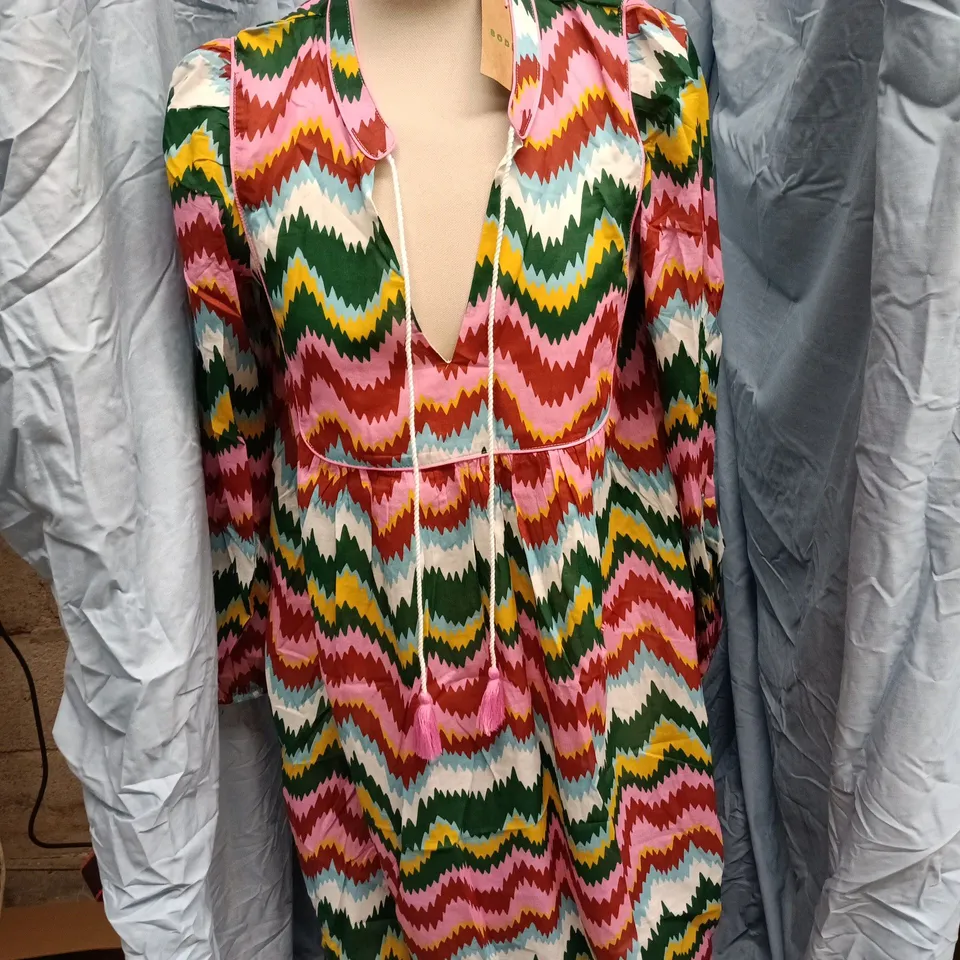 BODEN D1539 MUL ZIGZAG PRINT DRESS – UK 8R (US 4R, DE 34R, FR 36R) – MULTI-COLOUR