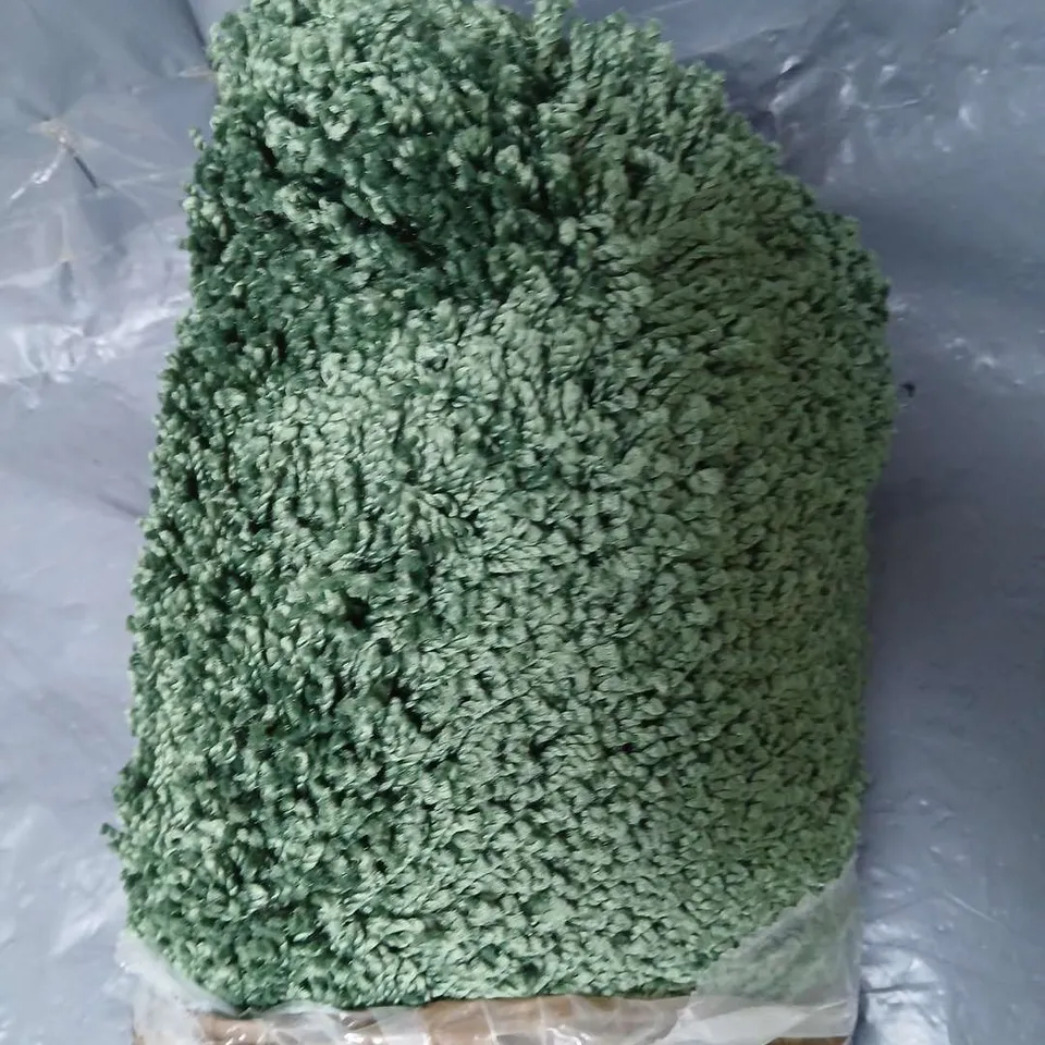 WASHABLE SHAGGY RUG IN GREEN (80x120cm) - COLLECTION ONLY