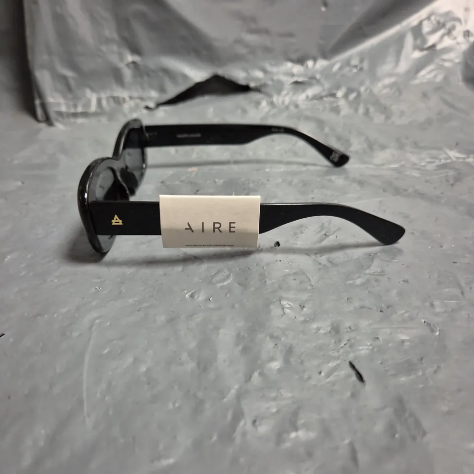 AIRE CALISTO BLACK SUNGLASSES