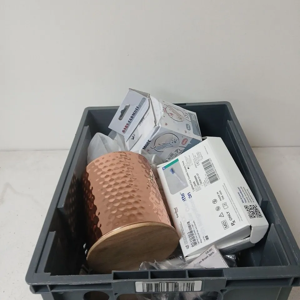 APPROXIMATELY 10 ASSORTED HOUSEHOLD ITEMS INCLUDING MAKITA CARBON BRUSH AND BABY EARMUFFS