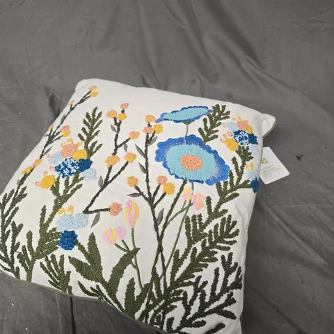 HOME COLLECTION EMBROIDERED GARDEN CUSHION - 45X45CM 