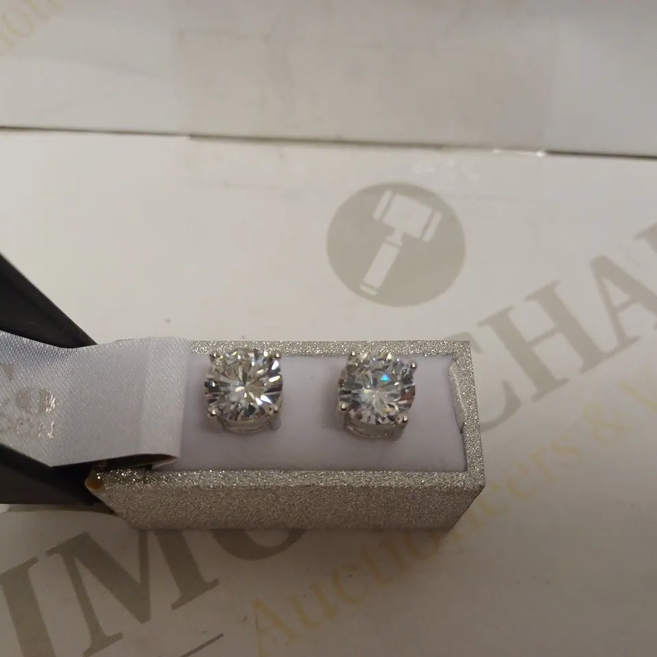 JEWEL CO PAIR OF SILVER EFFECT STUD EARRINGS WITH CUSHION CUT STONE