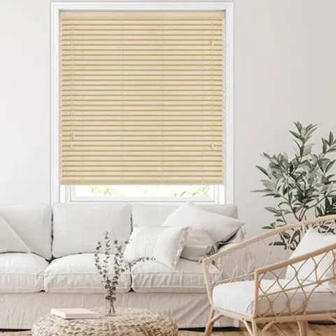 BOXED SEMI SHEER VENETIAN BLIND