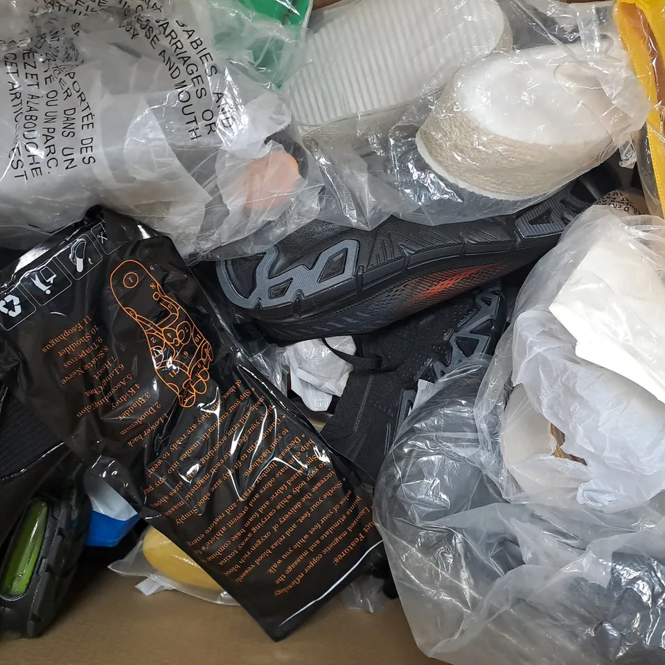 BOX OF APPROXIMATELY 15 ASSORTED PAIRS OF SHOES AND FOOTWEAR ITEMS IN VARIOUS COLOURS, STYLES, AND SIZES - COLLECTION ONLY