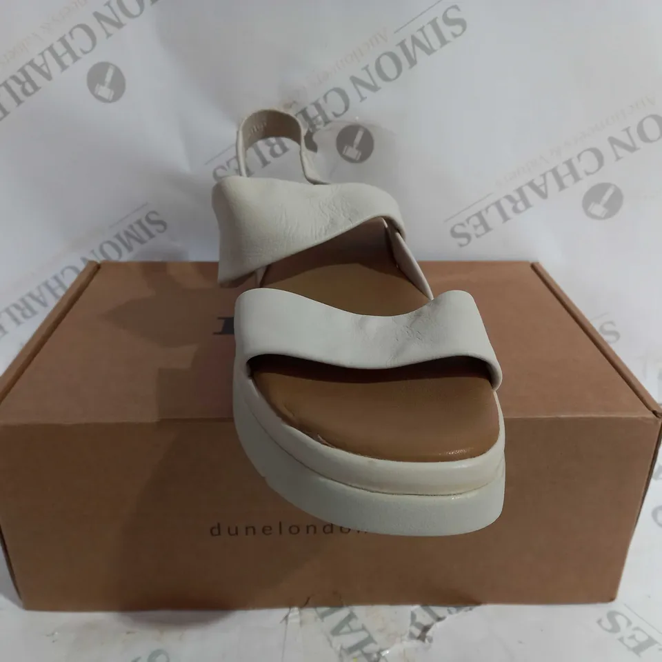 BOXED PAIR OF DUNE WHITE LEATHER PLATFORM SANDALS - SIZE 7
