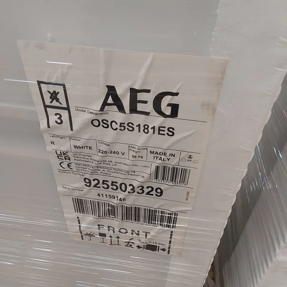 AEG OSC5S181ES LOW FROST INTEGRATED FRIDGE FREEZER, SLIDING HINGE, 70/30 RRP £500