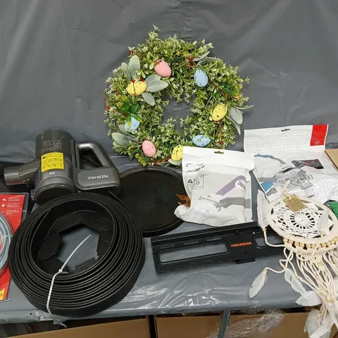 BOX OF APPROXIMATELY 15 ASSORTED ITEMS TO INCLUDE - EASTER WREATH, AMTECH FLEXIBLE DRAIN, AND RESMED AIRFIT PRO ETC. 