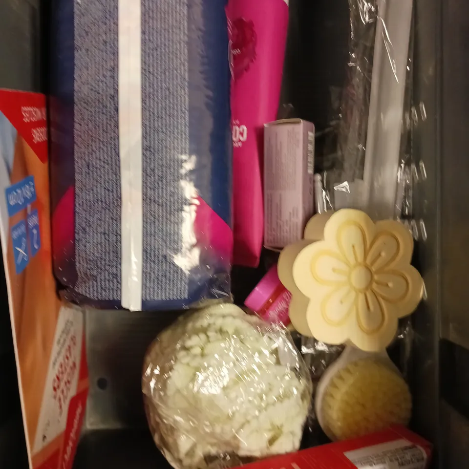 APPROXIMATELY 20 ASSORTED HEALTH & BEAUTY PRODUCTS TO INCLUDE DELAY GEL, GRUUM BATH FIZZERS, SHEGLAM LIP TINT ETC 