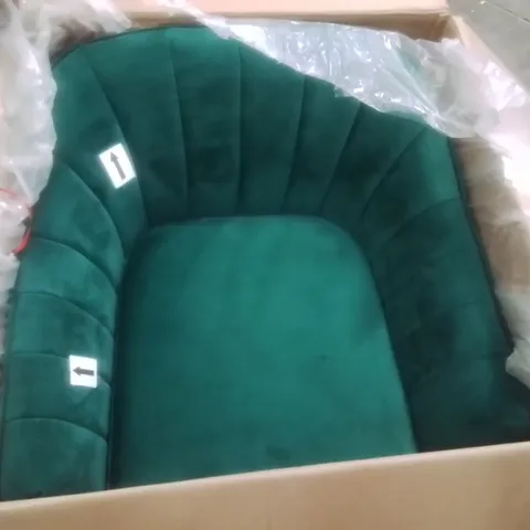 BOXED KAISA UPHOLSTERED ARMCHAIR VELVET GREEN