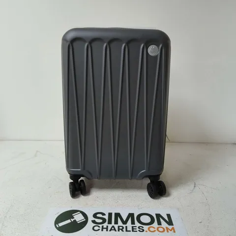 GREY HARD-SHELL TROLLEY CASE WITH FOUR SPINNER WHEELS