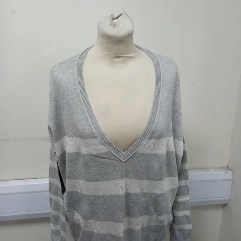 PAPAYA V NECK KNITTED JUMPER SIZE XL