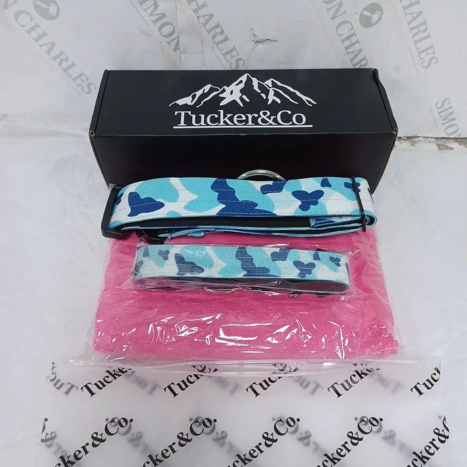 BOXED TUCKER AND CO BLUE AND WHITE DOG HARNESS