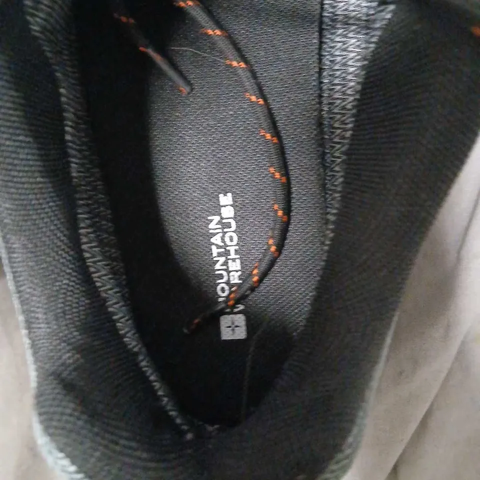 MOUNTAIN WAREHOUSE PATH OUTDOOR WATERPROOF WALKING SHOES, GREY/BLACK WITH ORANGE LACES – UK 10 (US 11, EUR 44)