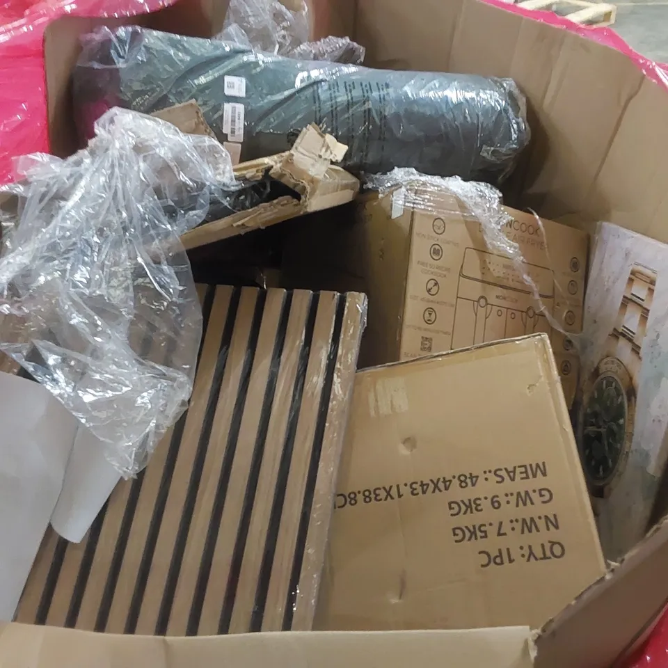 PALLET OF ASSORTED HOUSEHOLD ITEMS AND CONSUMER PRODUCTS TO INCLUDE; AIR FRYERS, POP UP BEACH TENT, BOXED FURNITURE ETC 