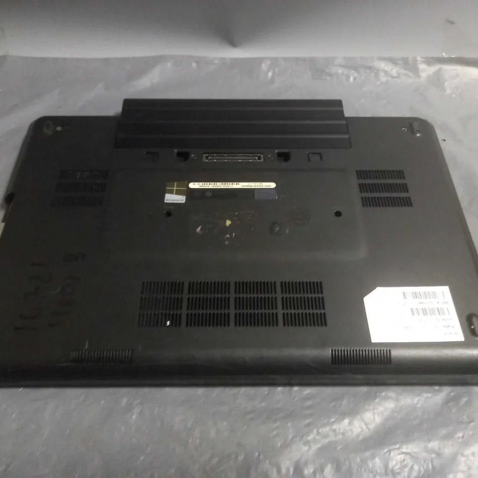 DELL LATITUDE E5540 LAPTOP