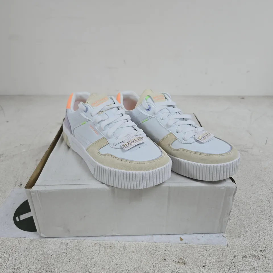 SKECHERS JADE TRAINER WHITE SIZE 3.5 BOXED