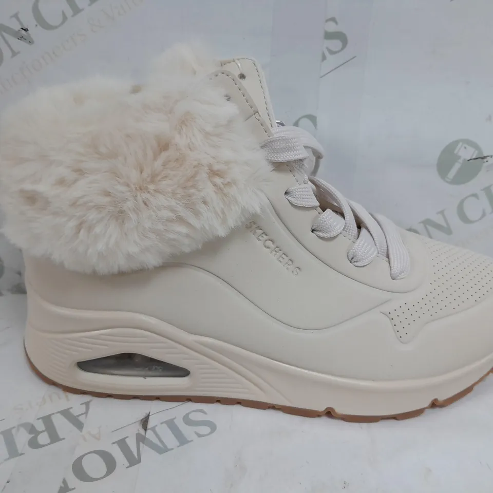 PAIR OF SKETCHERS FAUX FUR DECORATED TRAINERS IN CREAM - UK 2
