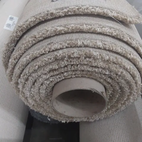 ROLL OF QUALITY ULTIMATE IMPRESSIONS STATELY CARPET APPROXIMATELY 4M Γ 5.4M