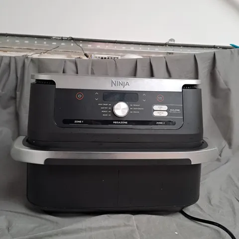 BOXED NINJA 10.4L FOODI FLEXDRAWER DUAL AIR FRYER IN BLACK AF500UK
