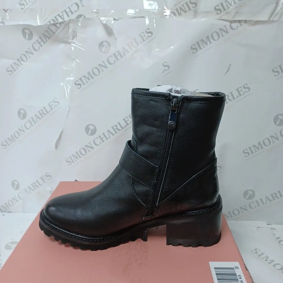 BOXED MODA IN PELLE CORNELIA BIKER BOOTS, BLACK - SIZE 5