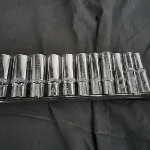 11PC SOCKET SET 