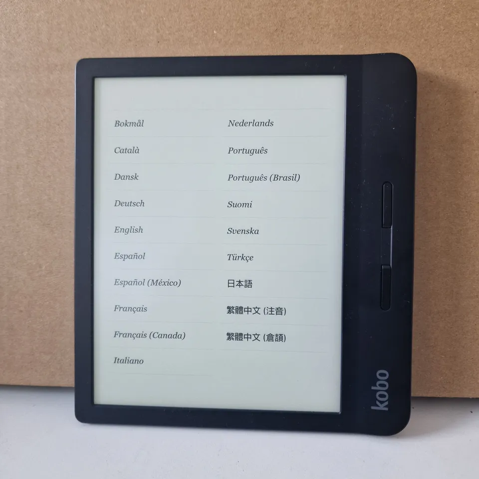 RAKUTEN KOBO E-READER