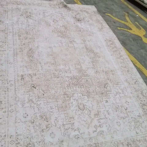 QUALITY DESIGNER AREA RUG APPROXIMATELY 290X190CM